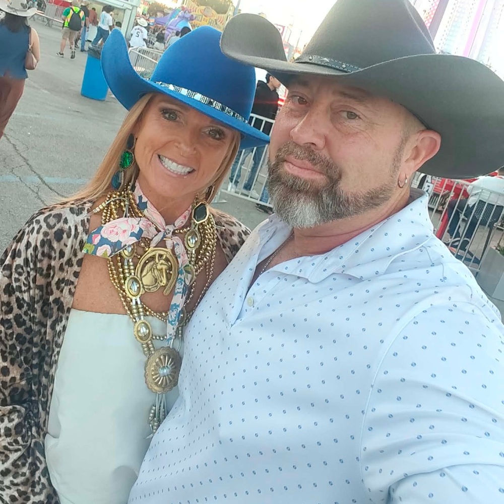 Meet your Posher, Gaudy Girl